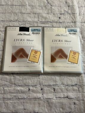NICE TOUCH LYCRA SHEER LEG GARTERED STOCKINGS (2) PAIRS WHITE & BLACK SIZE D
